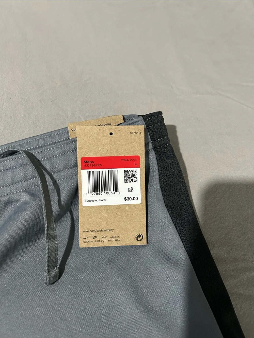 Nike Men's Gray Athletic Shorts with Black Side Panels